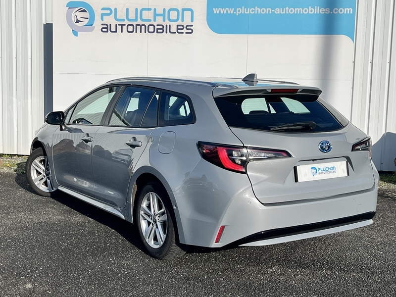 2 img-vehicule.jpgToyota
                            img-vehicule.jpgCorolla Touring Spt