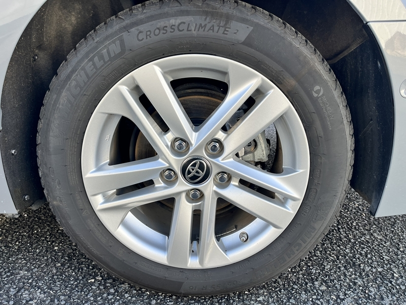 3 img-vehicule.jpgToyota
                            img-vehicule.jpgCorolla Touring Spt