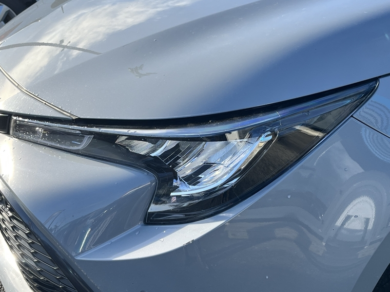 4 img-vehicule.jpgToyota
                            img-vehicule.jpgCorolla Touring Spt