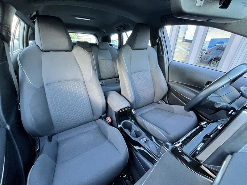 10 img-vehicule.jpgToyota
                            img-vehicule.jpgCorolla Touring Spt