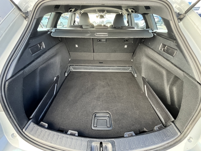 18 img-vehicule.jpgToyota
                            img-vehicule.jpgCorolla Touring Spt