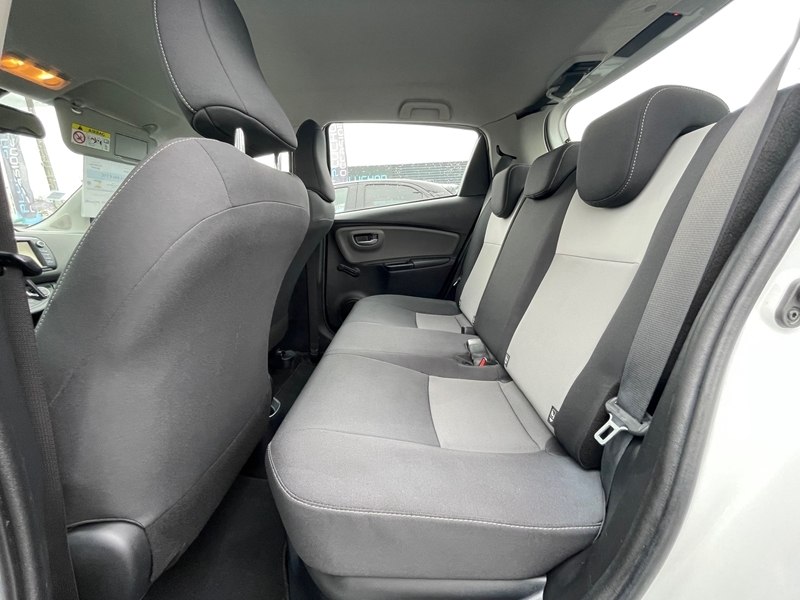 6 img-vehicule.jpgToyota
                            img-vehicule.jpgYaris