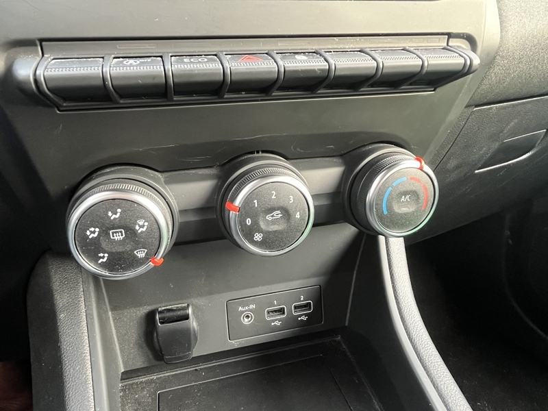 11 img-vehicule.jpgRenault
                            img-vehicule.jpgCaptur II