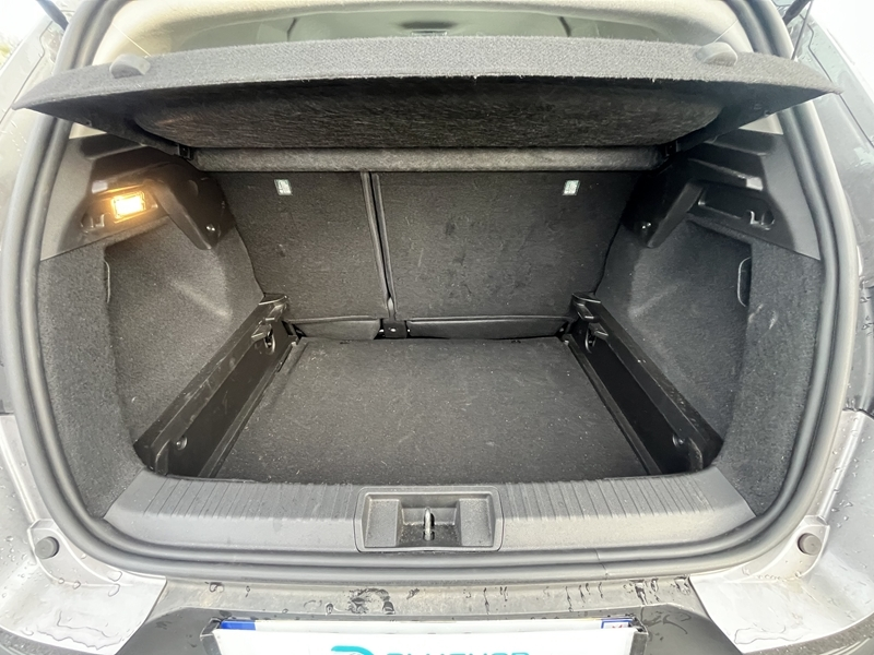 5 img-vehicule.jpgRenault
                            img-vehicule.jpgCaptur II