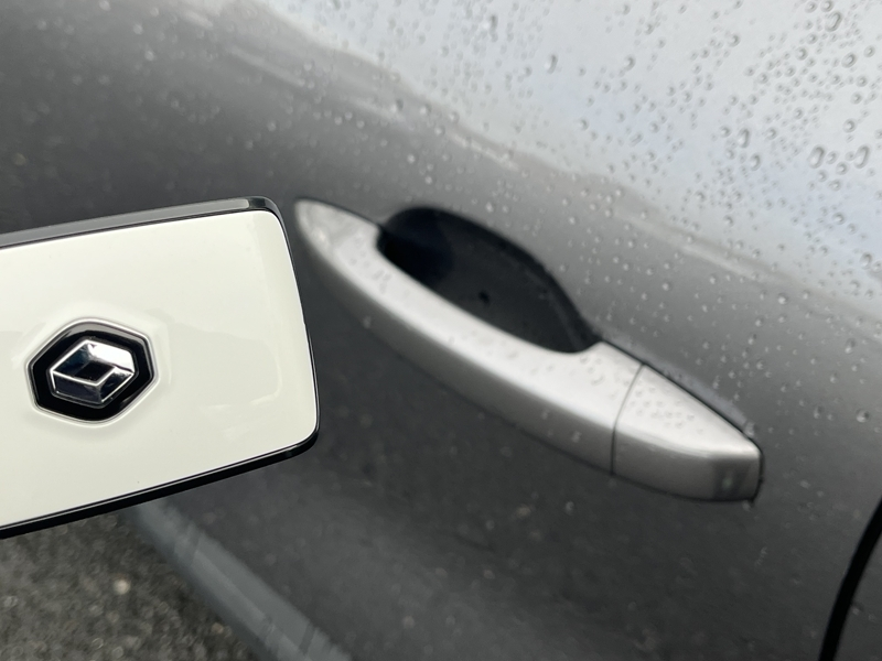 8 img-vehicule.jpgRenault
                            img-vehicule.jpgCaptur II