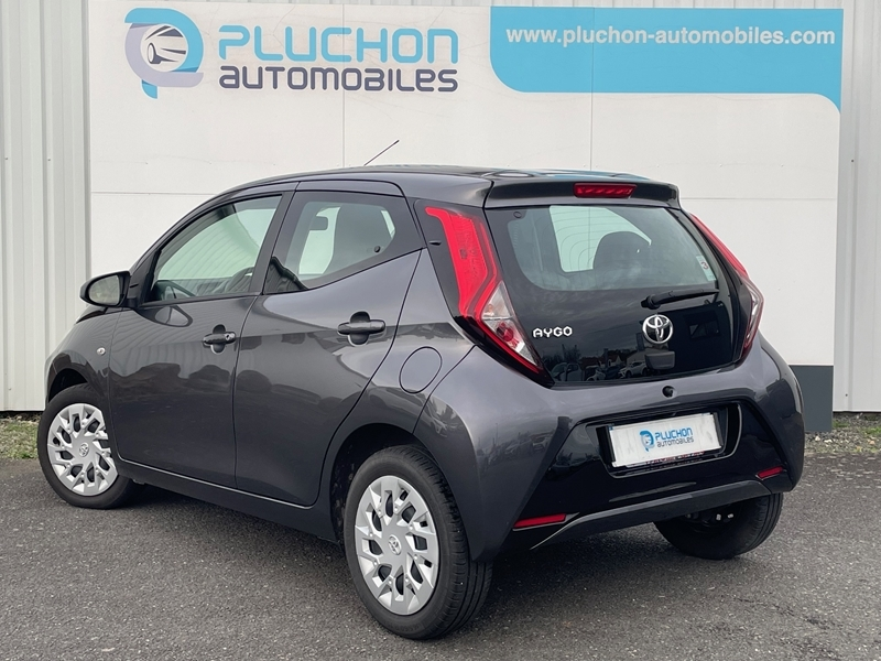 2 img-vehicule.jpgToyota
                            img-vehicule.jpgAygo