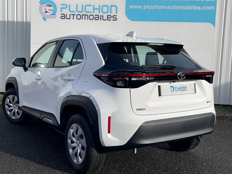 2 img-vehicule.jpgToyota
                            img-vehicule.jpgYaris Cross