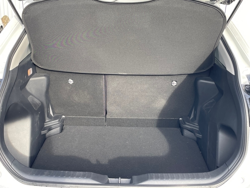 3 img-vehicule.jpgToyota
                            img-vehicule.jpgYaris Cross