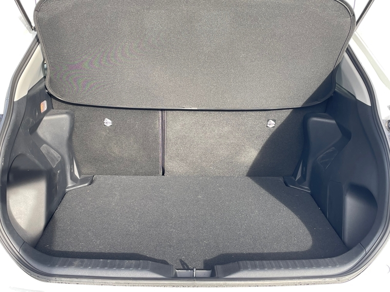 4 img-vehicule.jpgToyota
                            img-vehicule.jpgYaris Cross