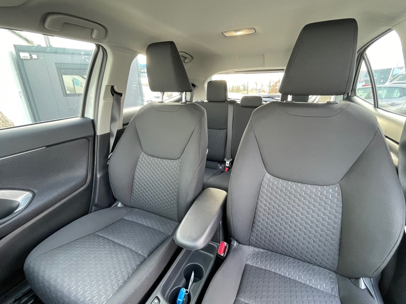 5 img-vehicule.jpgToyota
                            img-vehicule.jpgYaris Cross