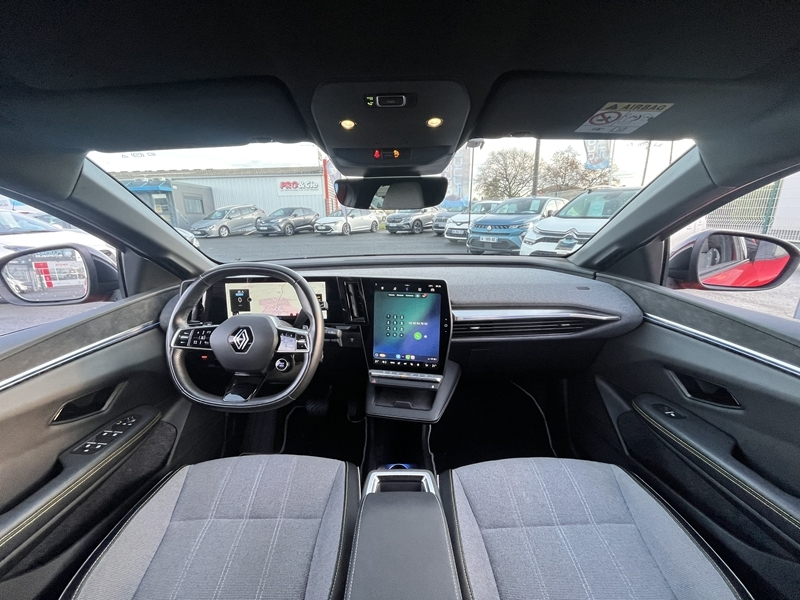 1 img-vehicule.jpgRenault
                            img-vehicule.jpgMegane V