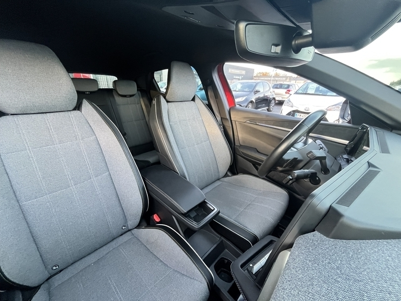 7 img-vehicule.jpgRenault
                            img-vehicule.jpgMegane V