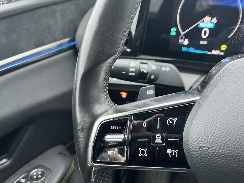 13 img-vehicule.jpgRenault
                            img-vehicule.jpgMegane V