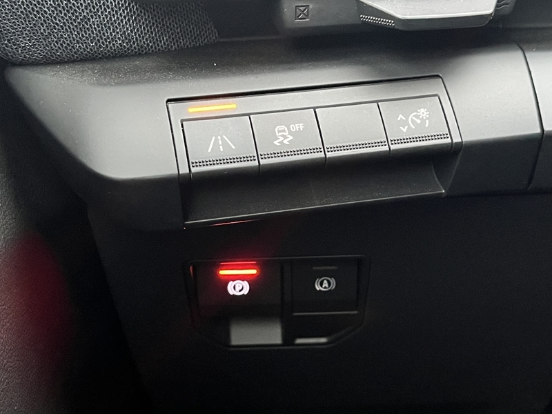 15 img-vehicule.jpgRenault
                            img-vehicule.jpgMegane V