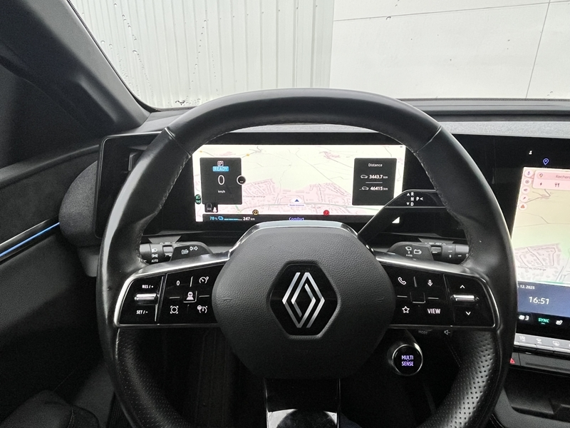 16 img-vehicule.jpgRenault
                            img-vehicule.jpgMegane V