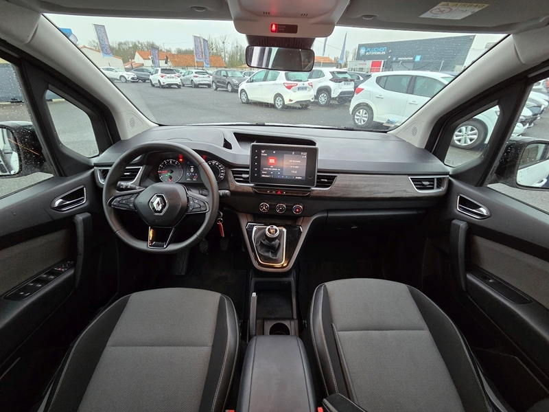 1 img-vehicule.jpgRenault
                            img-vehicule.jpgKangoo III