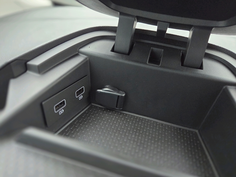 7 img-vehicule.jpgRenault
                            img-vehicule.jpgKangoo III