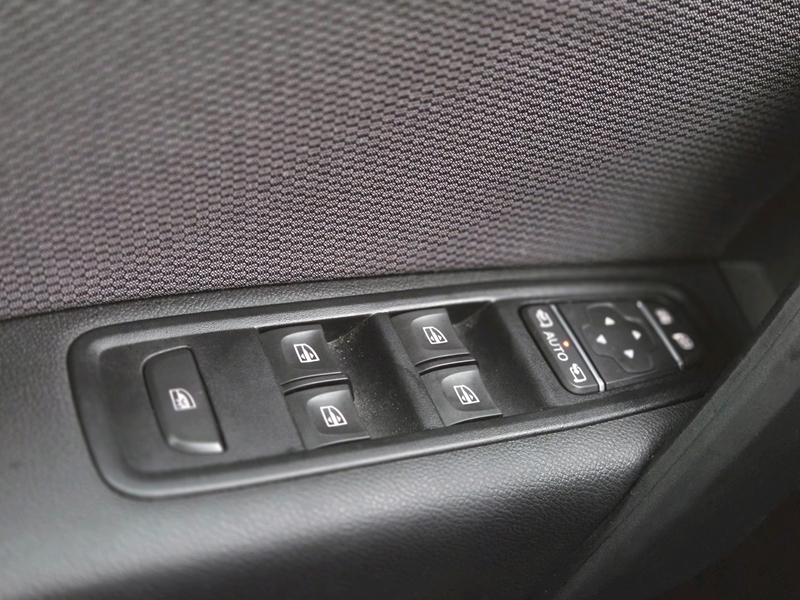 16 img-vehicule.jpgRenault
                            img-vehicule.jpgKangoo III