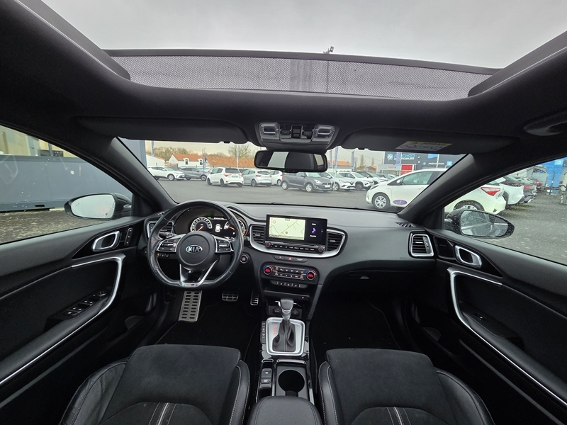 1 img-vehicule.jpgKia
                            img-vehicule.jpgCeed SW