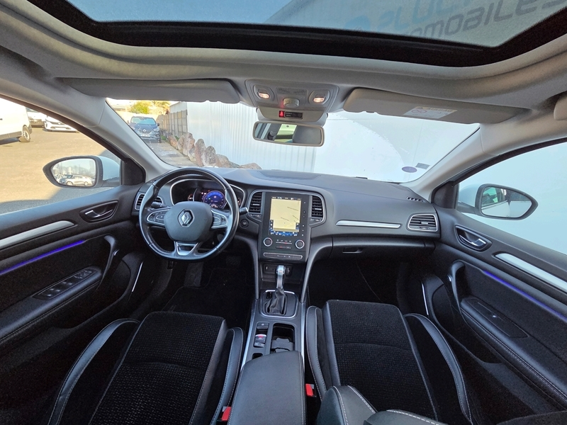 Photo 2 - Renault Megane IV