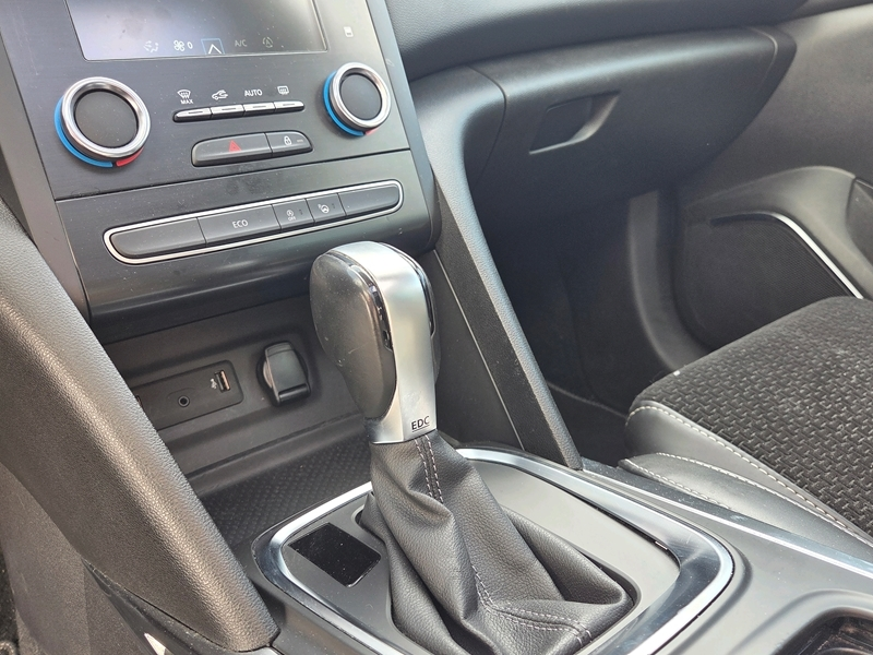 Photo 11 - Renault Megane IV