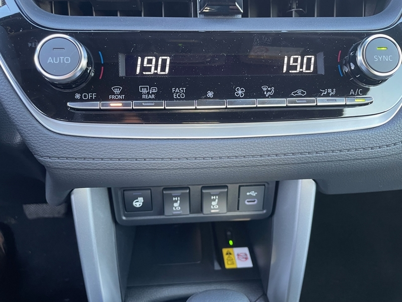 12 img-vehicule.jpgToyota
                            img-vehicule.jpgCorolla Cross