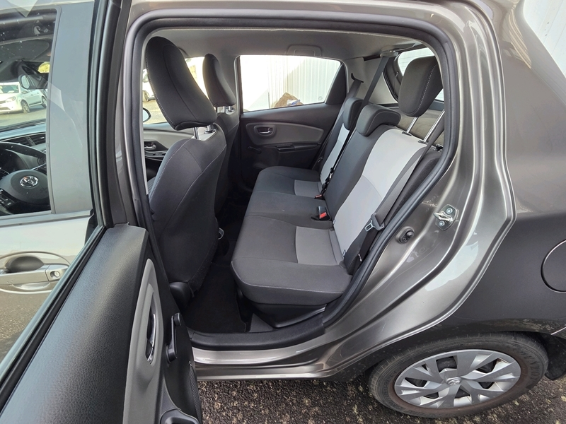 Photo 15 - Toyota Yaris