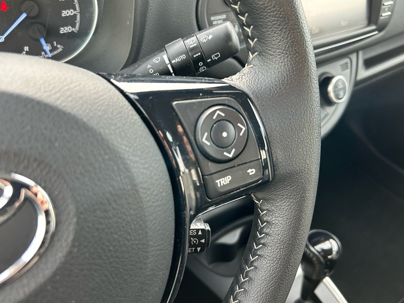 Photo 17 - Toyota Yaris