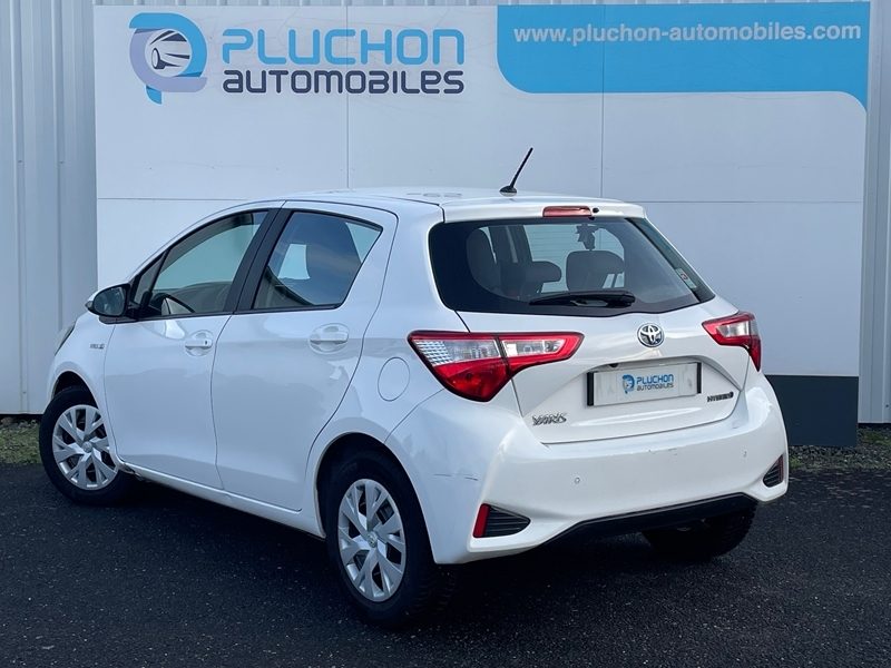 Photo 3 - Toyota Yaris