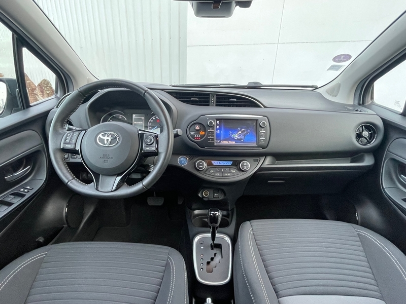 Toyota
                    Yaris