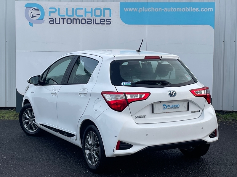 Toyota
                    Yaris