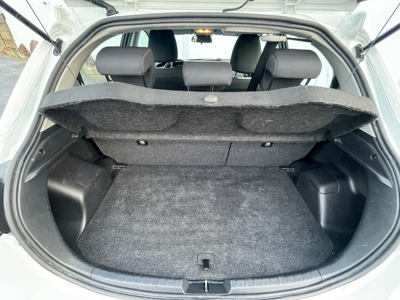 Photo 4 - Toyota Yaris