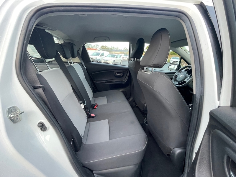 Photo 7 - Toyota Yaris