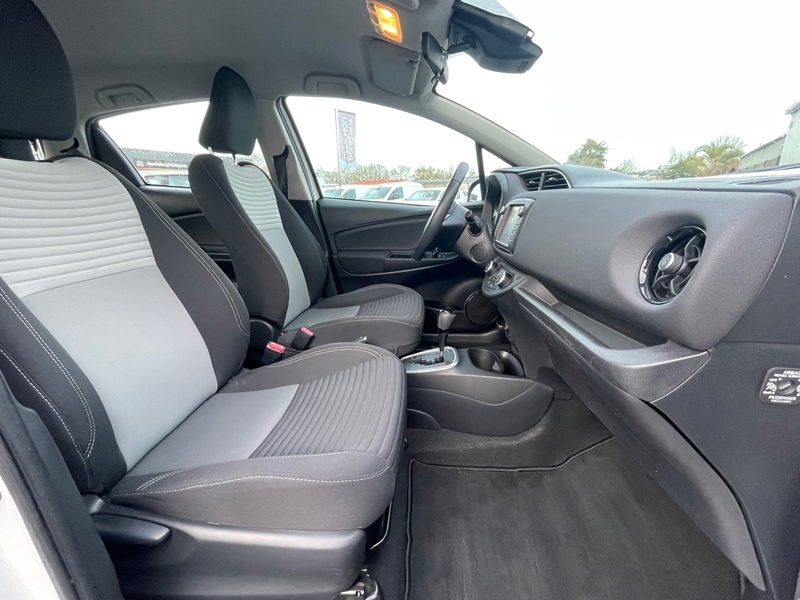 Photo 9 - Toyota Yaris