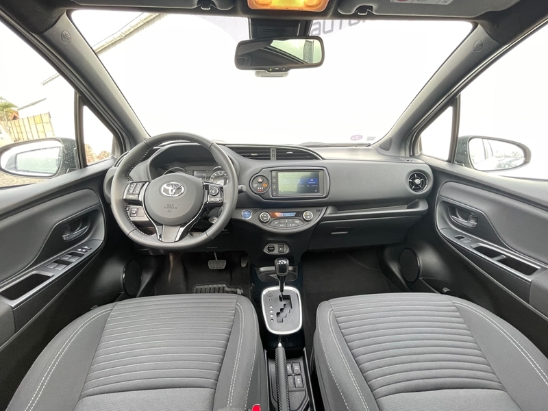 1 img-vehicule.jpgToyota
                            img-vehicule.jpgYaris