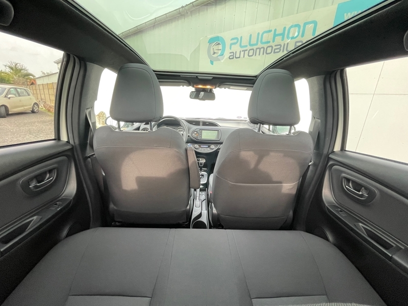 5 img-vehicule.jpgToyota
                            img-vehicule.jpgYaris