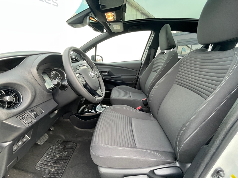 6 img-vehicule.jpgToyota
                            img-vehicule.jpgYaris