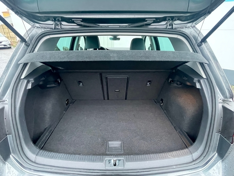 Photo 4 - Volkswagen Golf VII