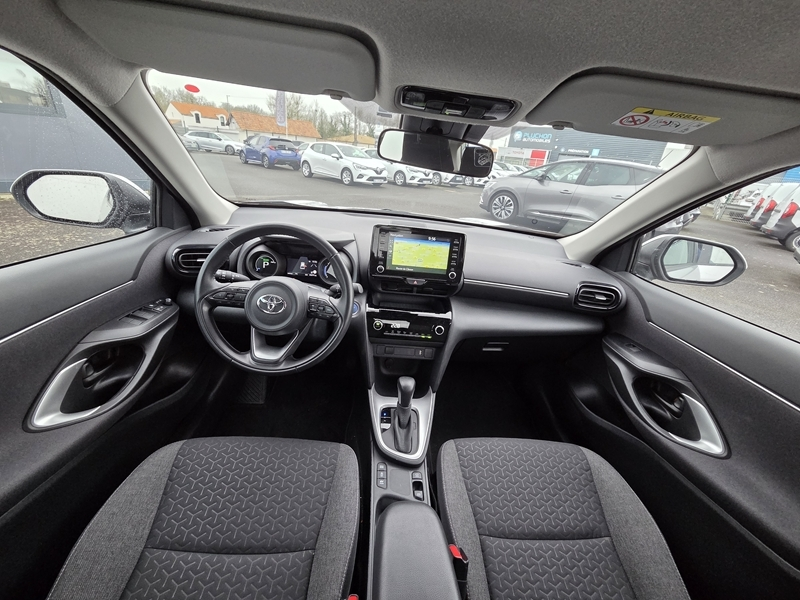 Photo 2 - Toyota Yaris Cross