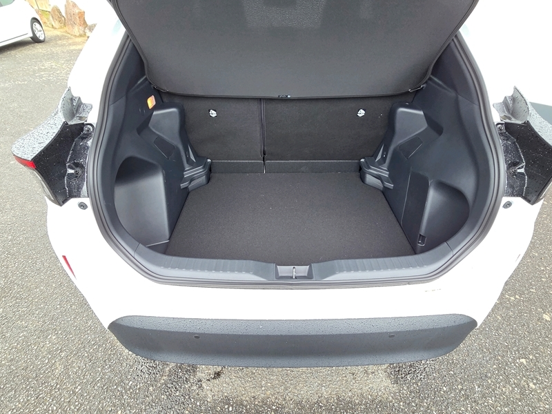 Photo 18 - Toyota Yaris Cross