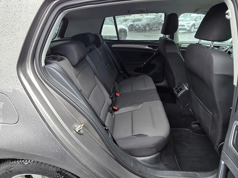 Photo 9 - Volkswagen Golf VII