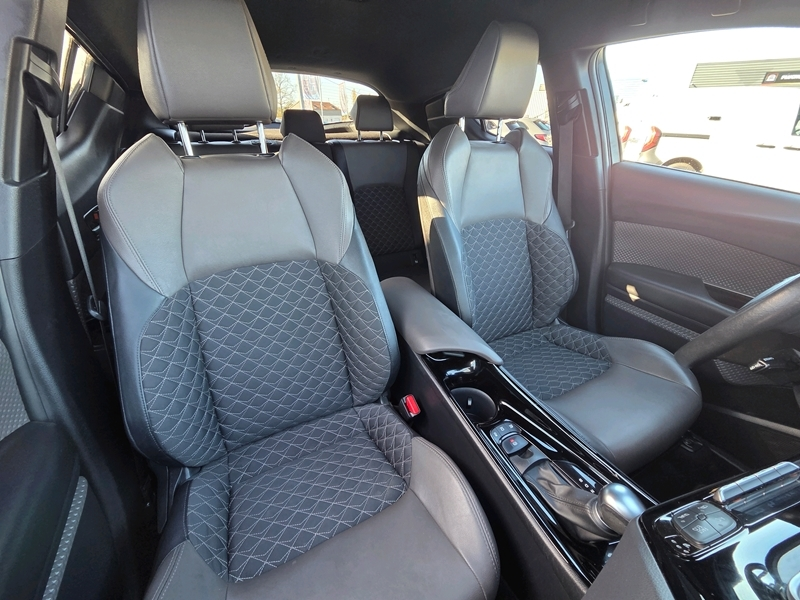 Photo 4 - Toyota C-HR