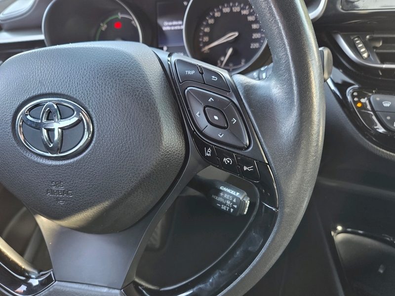 Photo 7 - Toyota C-HR