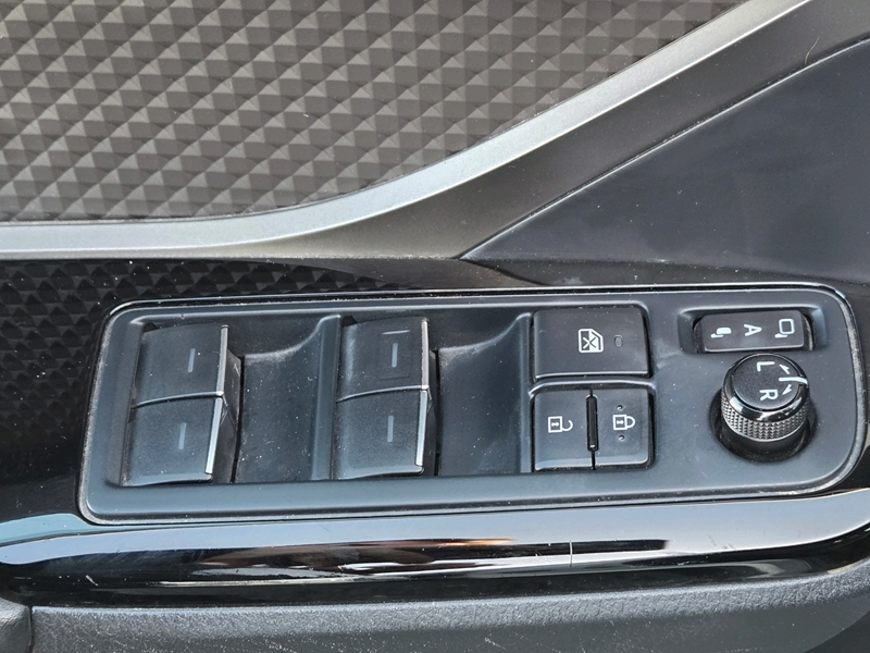 Photo 14 - Toyota C-HR