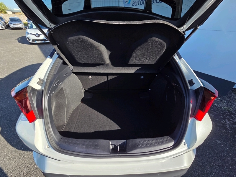 Photo 17 - Toyota C-HR