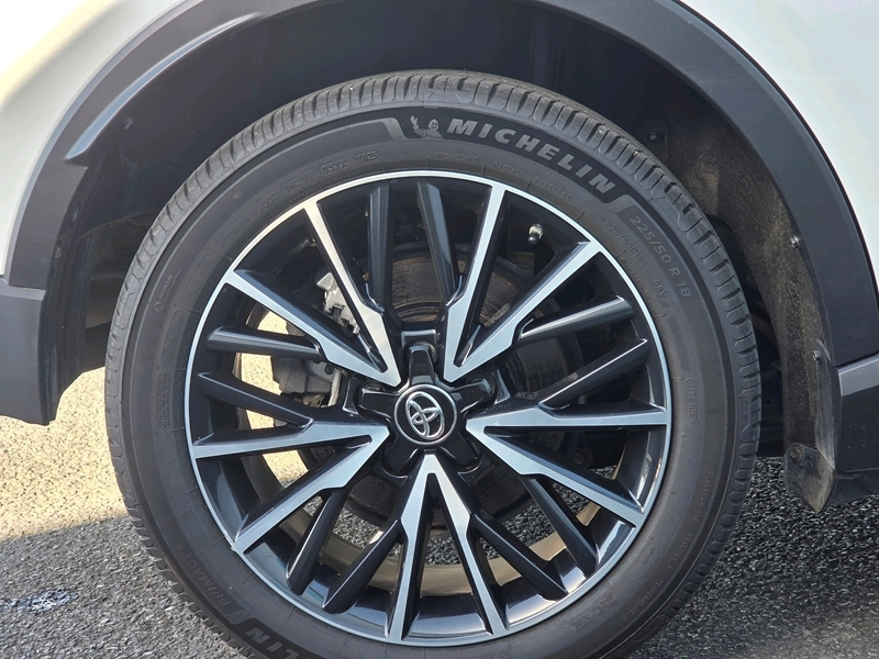 Photo 20 - Toyota C-HR