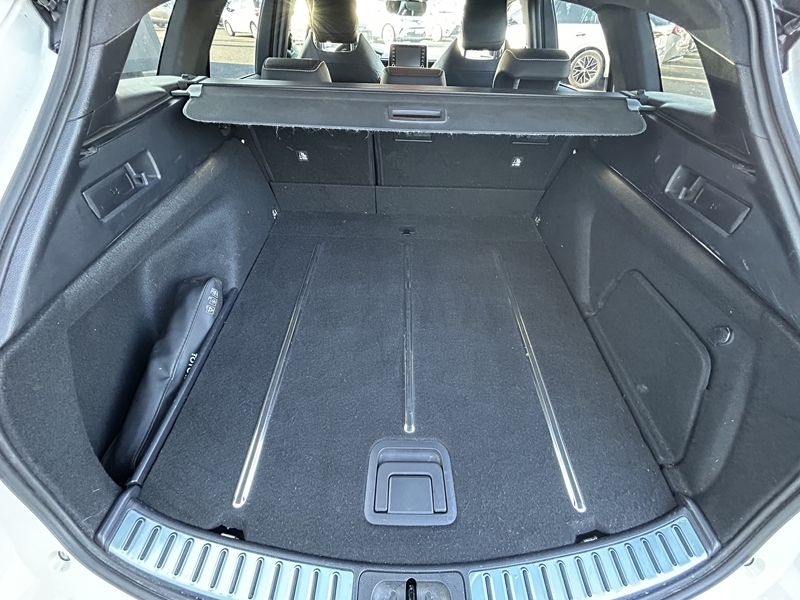 Photo 9 - Toyota Corolla Touring Spt