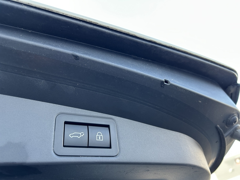 Photo 10 - Toyota Corolla Touring Spt