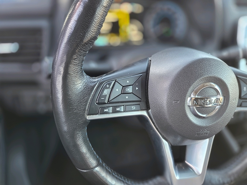 Photo 7 - Nissan Leaf