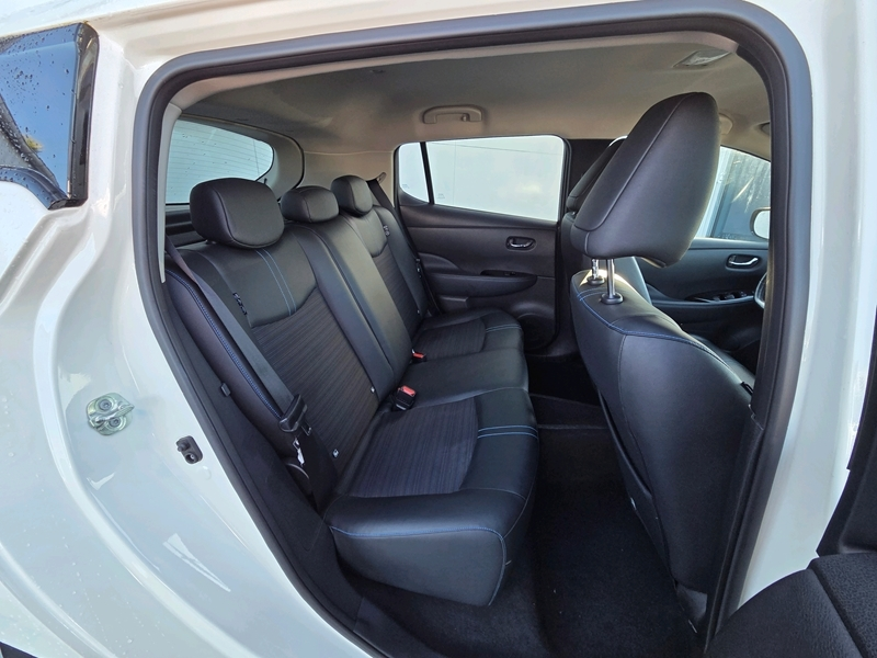 Photo 16 - Nissan Leaf